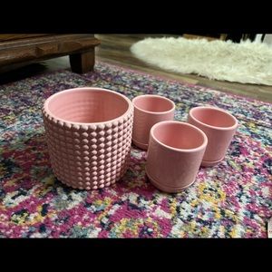 Set of 4 pink planters